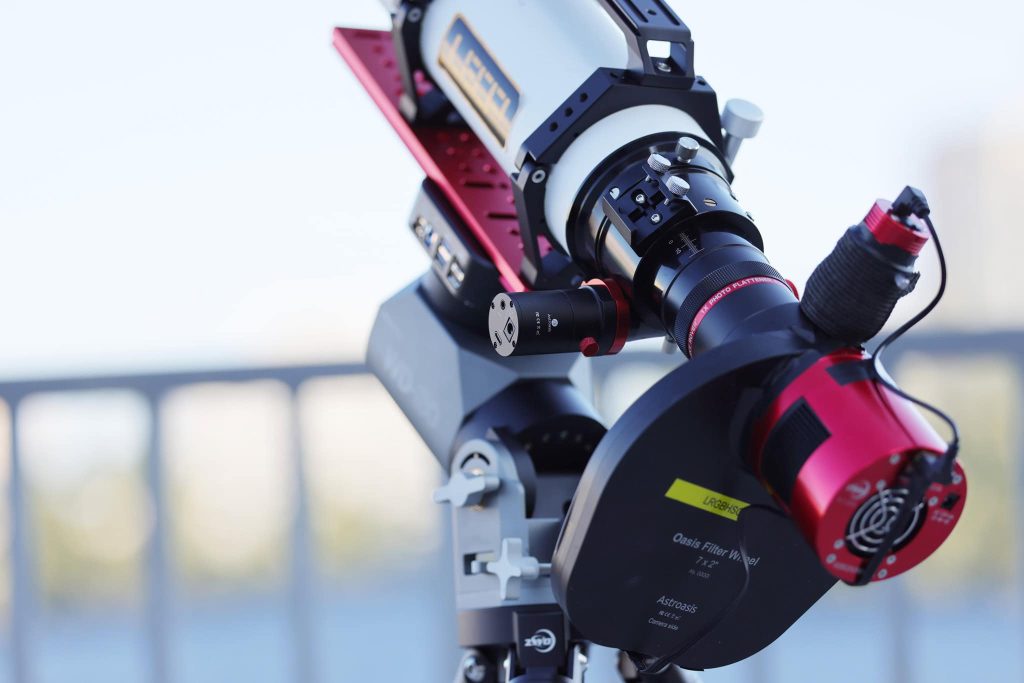 astroasis rose electronic focuser and oasis filter wheel on a wd-17 warpastron mount